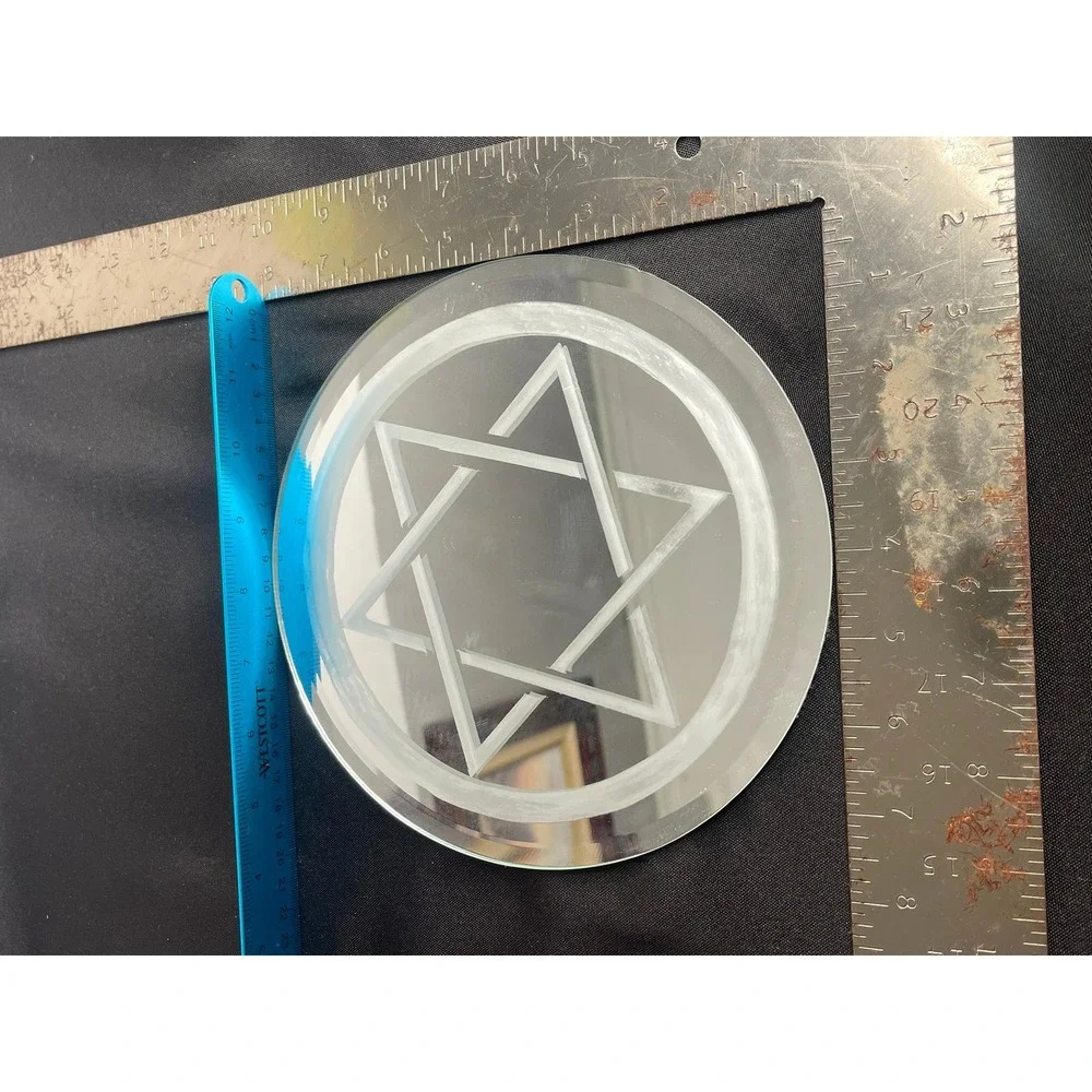 N/A round glass